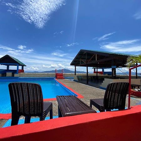 Napo Beach Resort Maripipi Екстер'єр фото